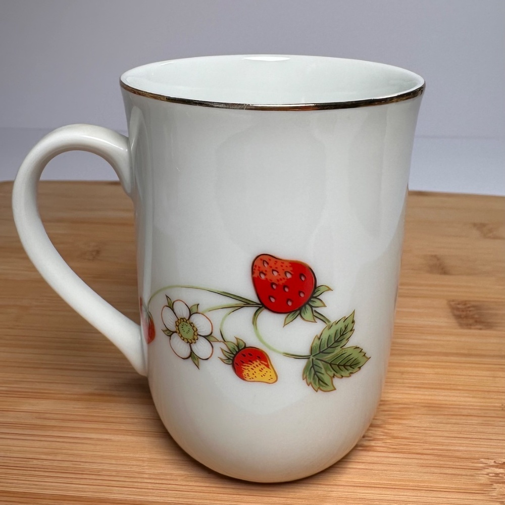 Vintage Otagiri Japan Strawberry Mug 🍓 Gold Rim Cottagecore Cute Floral - Picture 3 of 6
